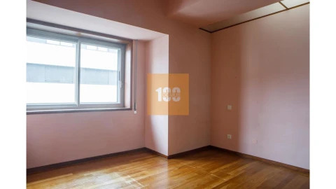 Apartamento T3 para Arrendamento em Cedofeita, Santo Ildefonso, Sé, Miragaia, São Nicolau e Vitória