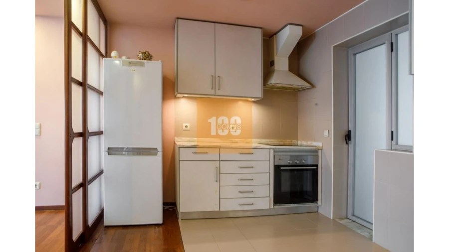 Apartamento T3 para Arrendamento em Cedofeita, Santo Ildefonso, Sé, Miragaia, São Nicolau e Vitória Foto 9