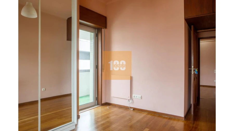 Apartamento T3 para Arrendamento em Cedofeita, Santo Ildefonso, Sé, Miragaia, São Nicolau e Vitória Foto 17