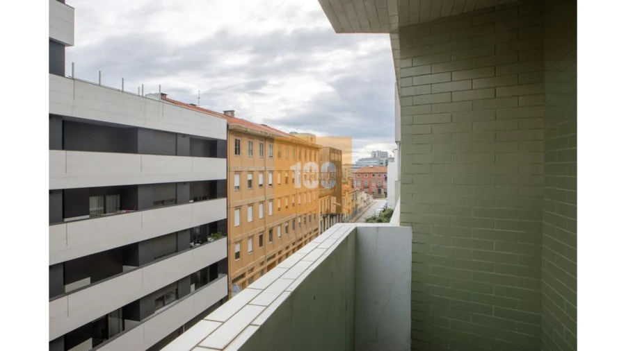 Apartamento T3 para Arrendamento em Cedofeita, Santo Ildefonso, Sé, Miragaia, São Nicolau e Vitória Foto 18