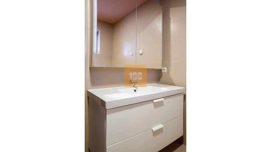 Apartamento T3 para Arrendamento em Cedofeita, Santo Ildefonso, Sé, Miragaia, São Nicolau e Vitória Foto 21