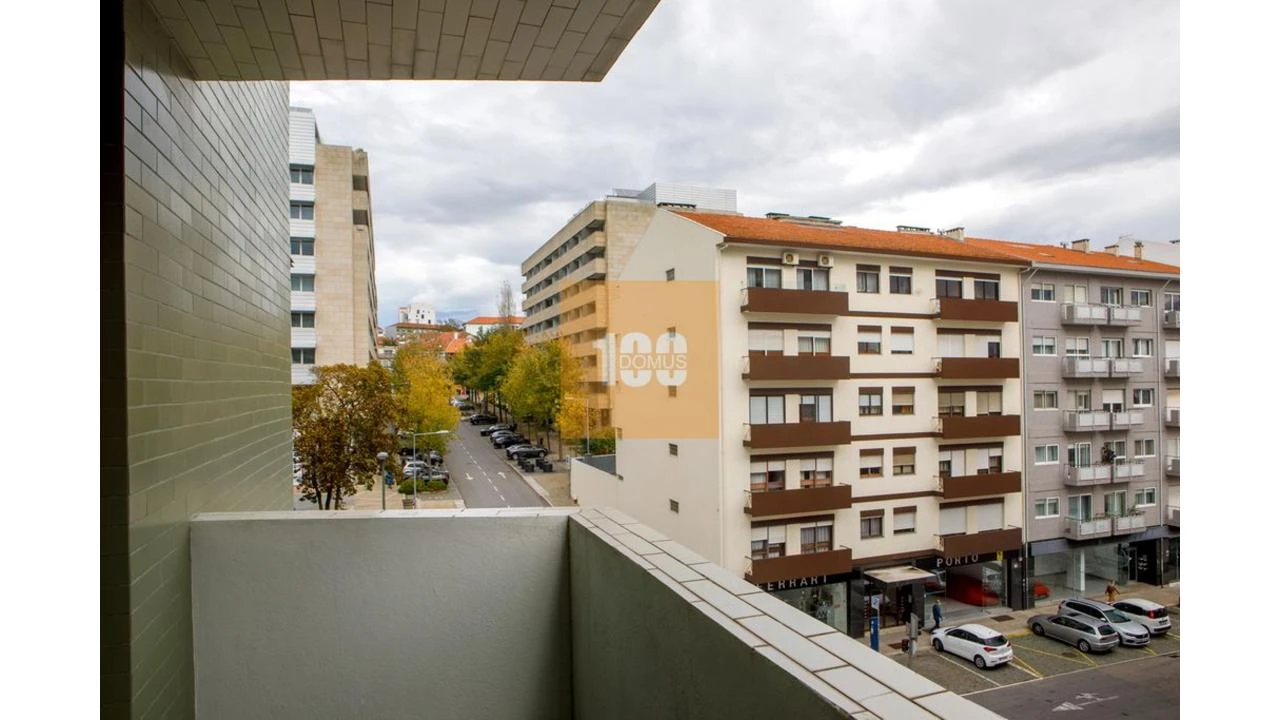 Apartamento T3 para Arrendamento em Cedofeita, Santo Ildefonso, Sé, Miragaia, São Nicolau e Vitória Foto 19