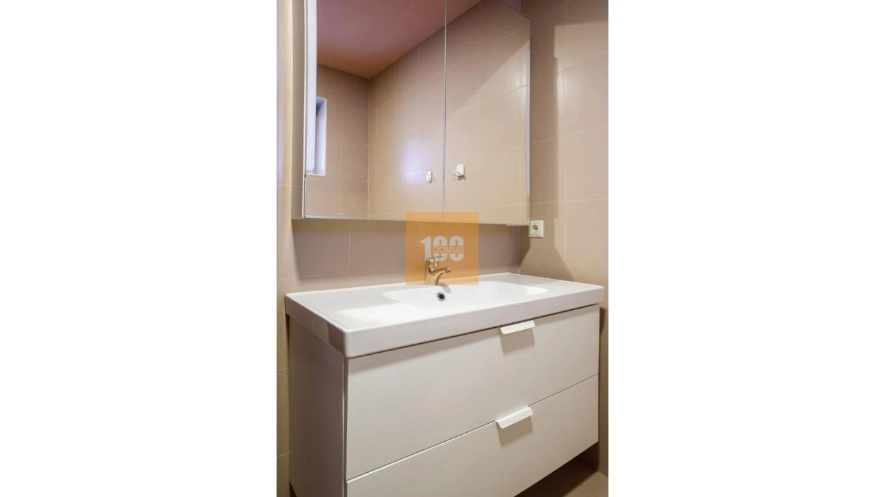 Apartamento T3 para Arrendamento em Cedofeita, Santo Ildefonso, Sé, Miragaia, São Nicolau e Vitória Foto 21