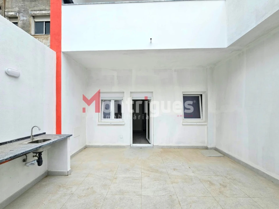 Apartamento T1 para Venda em Alto do Seixalinho, Santo André e Verderena Foto 3