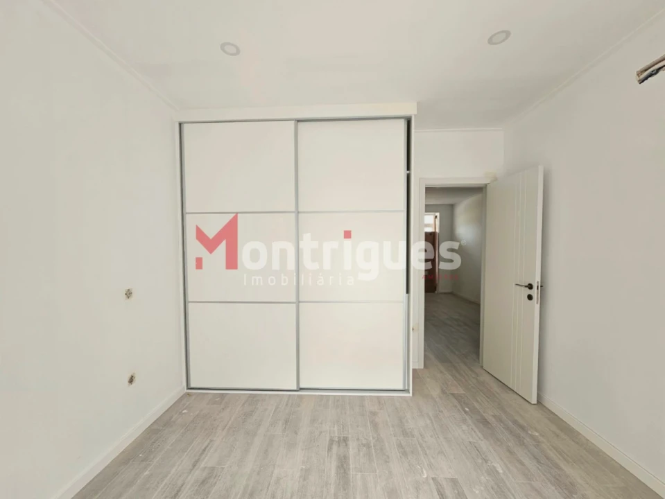 Apartamento T1 para Venda em Alto do Seixalinho, Santo André e Verderena Foto 5