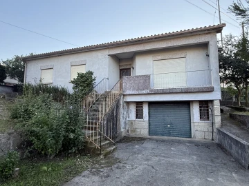 Moradia T5 para Venda em Valença, Cristelo Covo e Arão