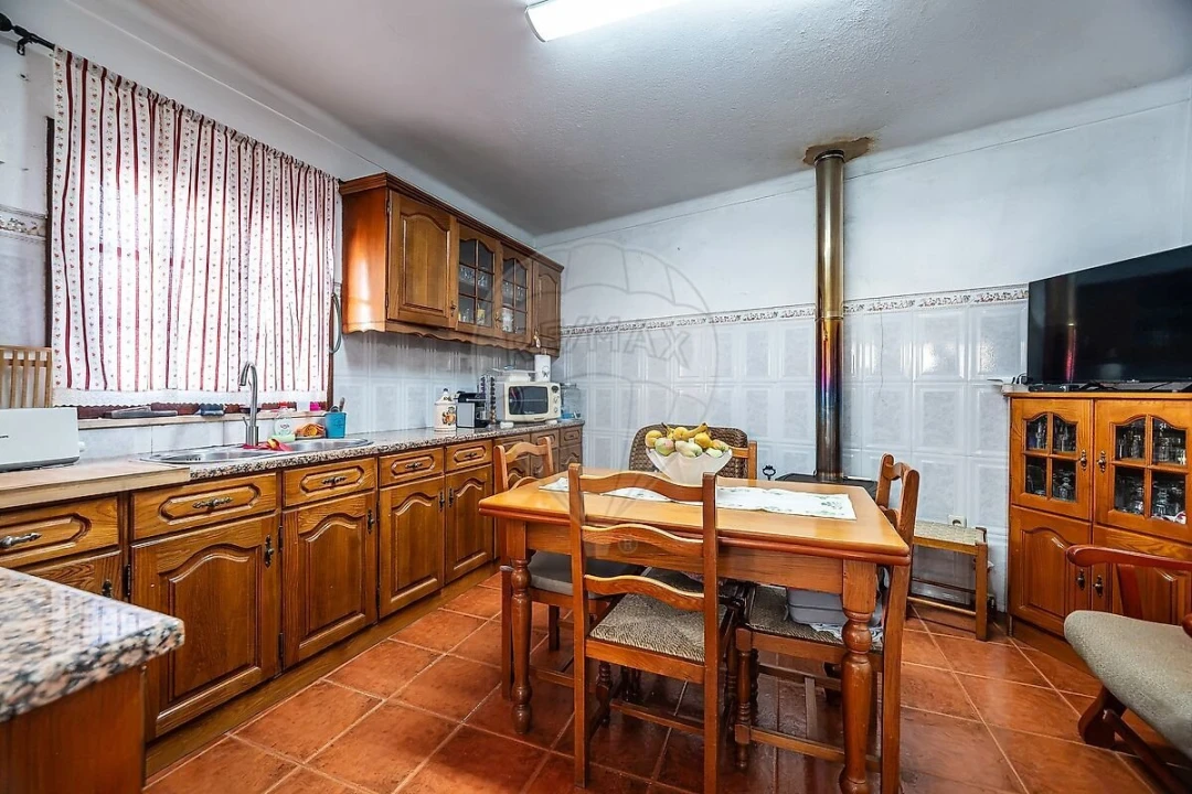 Moradia T3 para Venda em Couço Foto 5