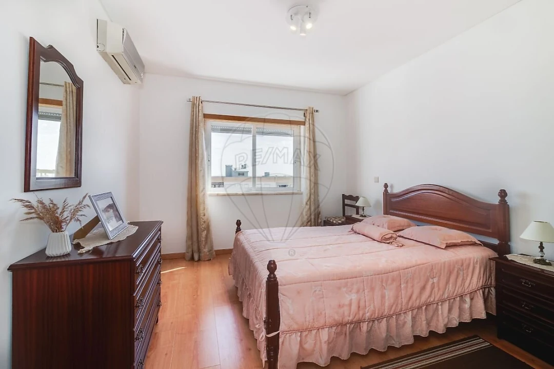 Apartamento T3 para Venda em Póvoa de Santa Iria e Forte da Casa Foto 1