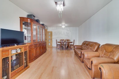 Apartamento T3 para Venda em Póvoa de Santa Iria e Forte da Casa