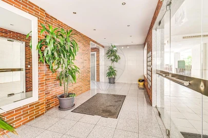 Apartamento T3 para Venda em Póvoa de Santa Iria e Forte da Casa