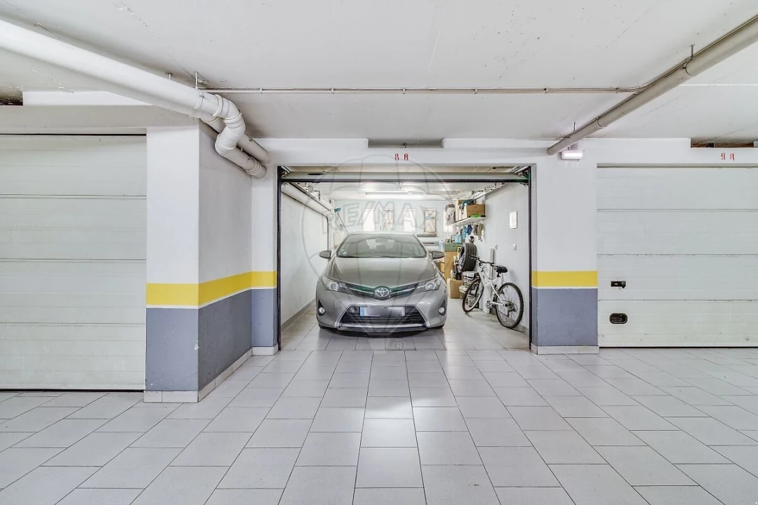 Apartamento T3 para Venda em Póvoa de Santa Iria e Forte da Casa Foto 13