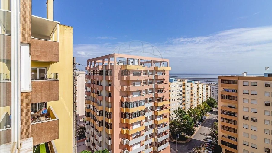 Apartamento T3 para Venda em Póvoa de Santa Iria e Forte da Casa