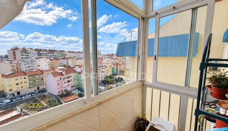Apartamento T3 para Venda em Benfica
