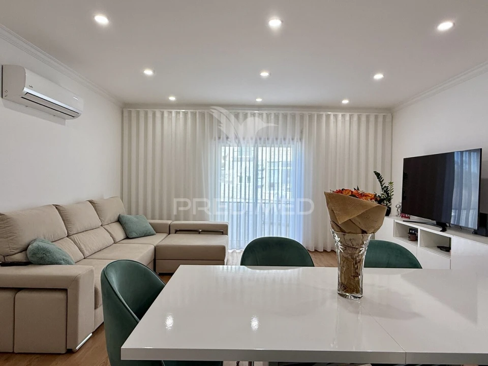 Apartamento T4 para Venda em Fatima Foto 4