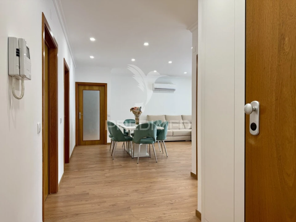 Apartamento T4 para Venda em Fatima Foto 2
