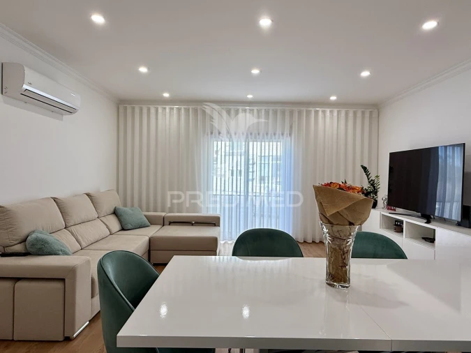 Apartamento T4 para Venda em Fatima Foto 4