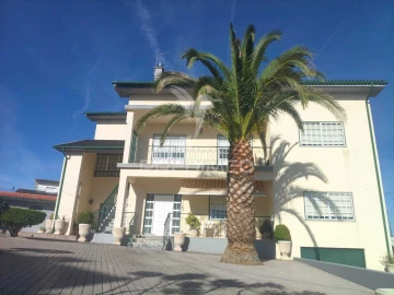 Moradia T6 para Venda em Vilar Formoso