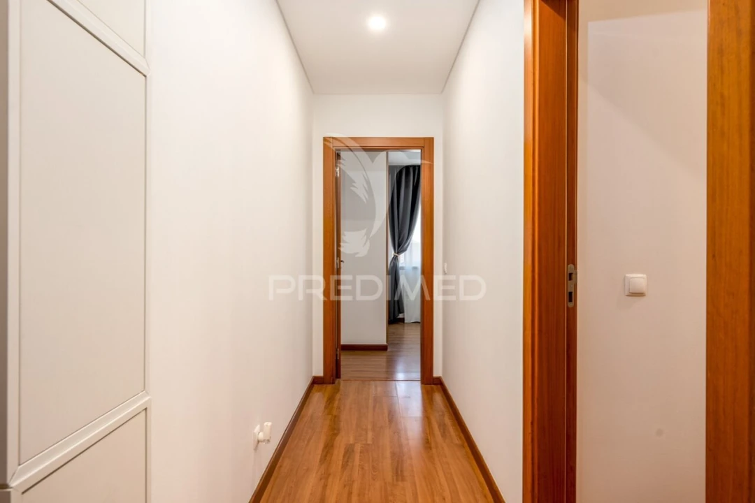 Apartamento T2 para Venda em Carregado e Cadafais Foto 12