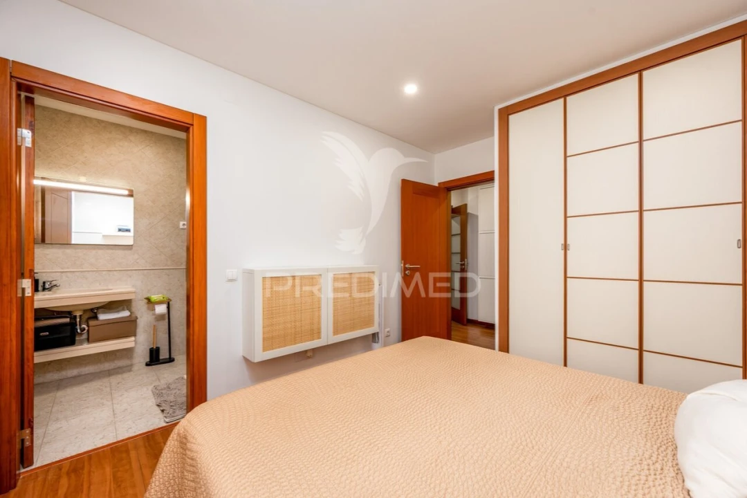 Apartamento T2 para Venda em Carregado e Cadafais Foto 14