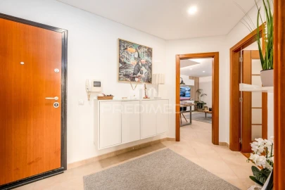 Apartamento T2 para Venda em Carregado e Cadafais