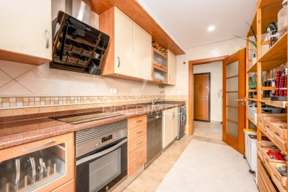 Apartamento T2 para Venda em Carregado e Cadafais