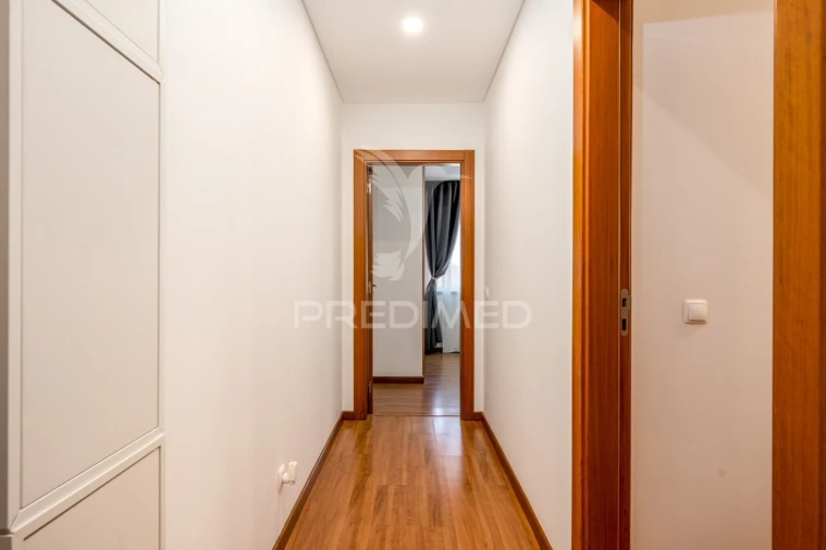Apartamento T2 para Venda em Carregado e Cadafais Foto 12