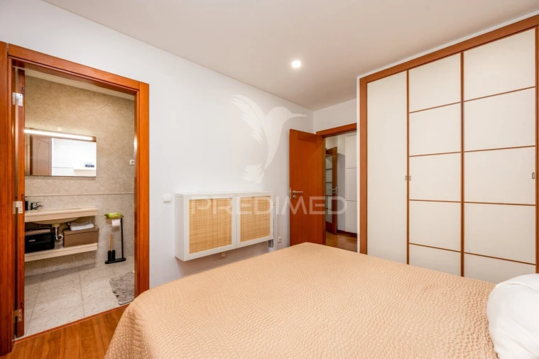 Apartamento T2 para Venda em Carregado e Cadafais Foto 14