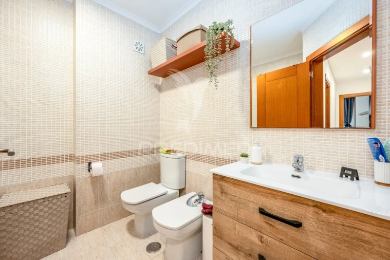 Apartamento T2 para Venda em Carregado e Cadafais Foto 17
