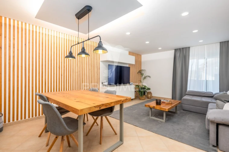 Apartamento T2 para Venda em Carregado e Cadafais Foto 10