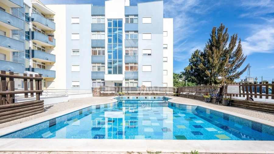 Apartamento T2 para Venda em Carregado e Cadafais