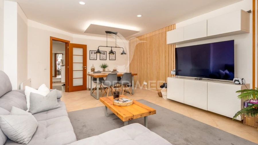 Apartamento T2 para Venda em Carregado e Cadafais