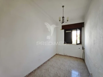 Moradia T3 para Venda em Santo Estêvão