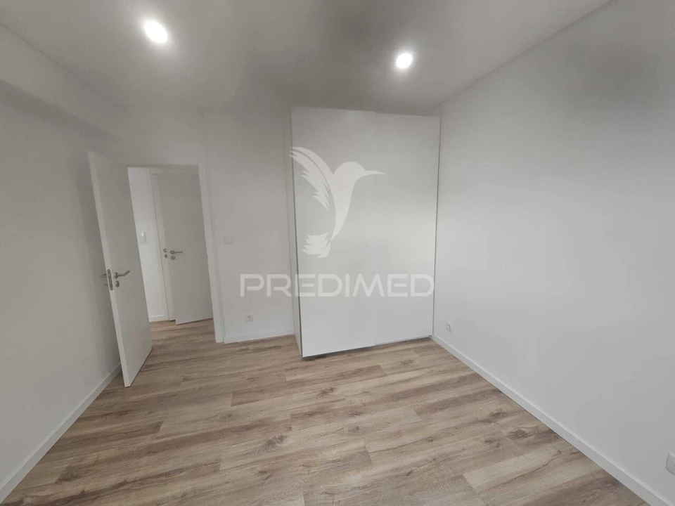 Apartamento T1 para Venda em Seixal, Arrentela e Aldeia de Paio Pires Foto 4