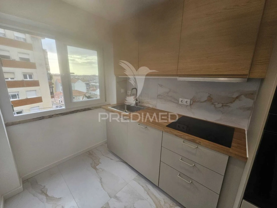 Apartamento T1 para Venda em Seixal, Arrentela e Aldeia de Paio Pires Foto 1