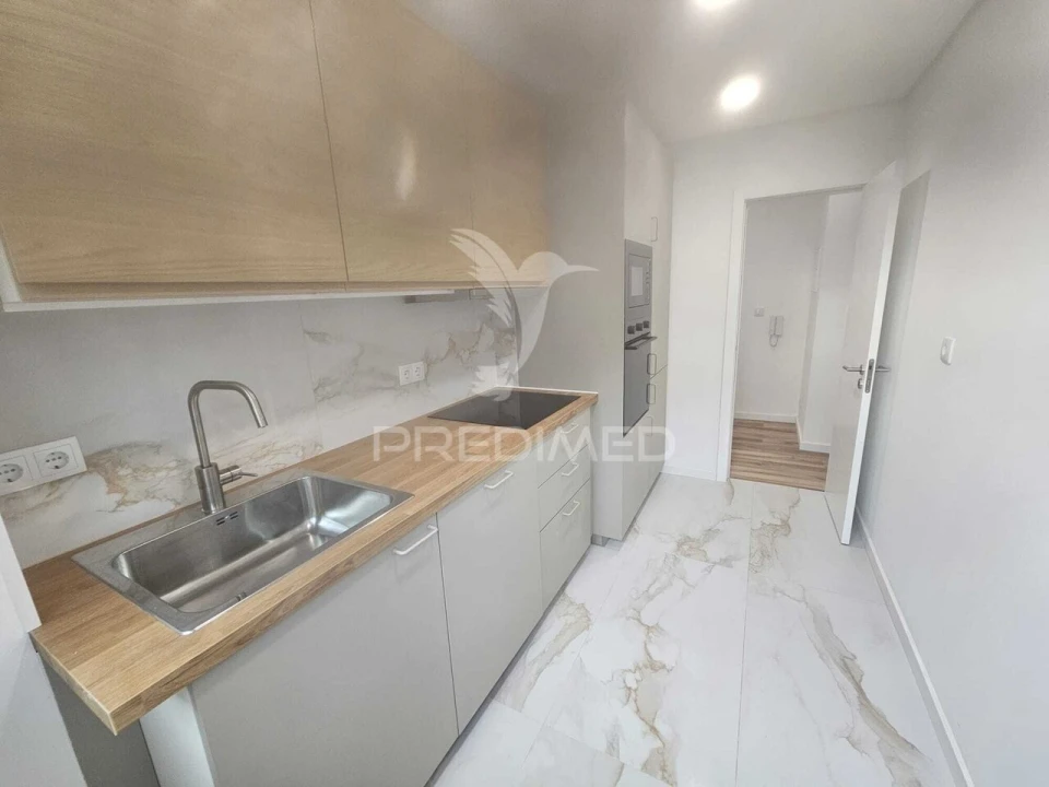 Apartamento T1 para Venda em Seixal, Arrentela e Aldeia de Paio Pires Foto 2