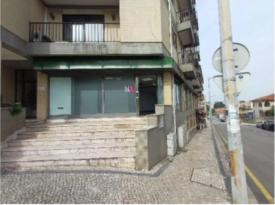 Loja para Venda em São João da Madeira Foto 1