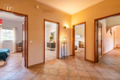 Moradia T4 para Venda em Porches