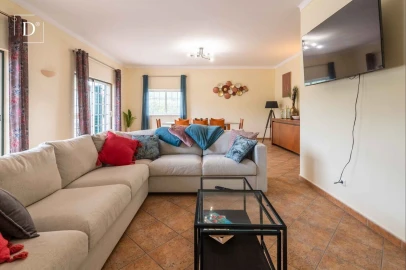 Moradia T4 para Venda em Porches