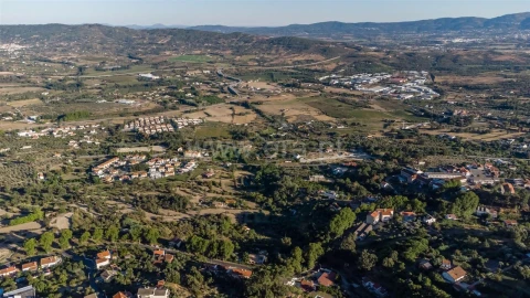 Terreno para Venda em Tortosendo