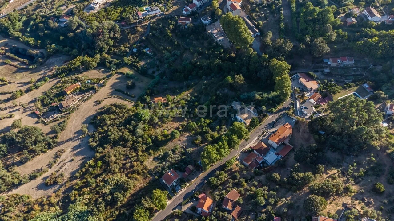 Terreno para Venda em Tortosendo Foto 17