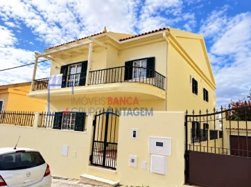 Moradia T3 para Venda em Alverca do Ribatejo e Sobralinho