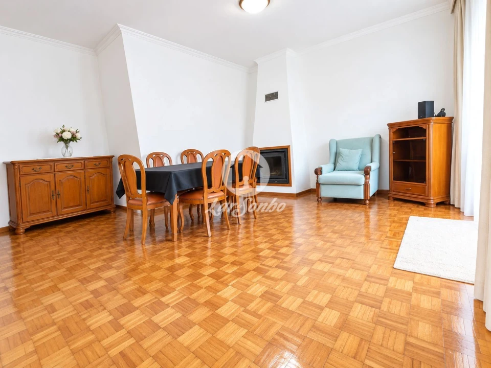 Apartamento T2 para Venda em Arcozelo Foto 22