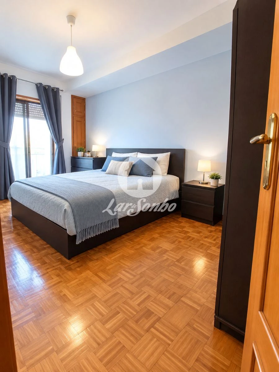 Apartamento T2 para Venda em Arcozelo Foto 3