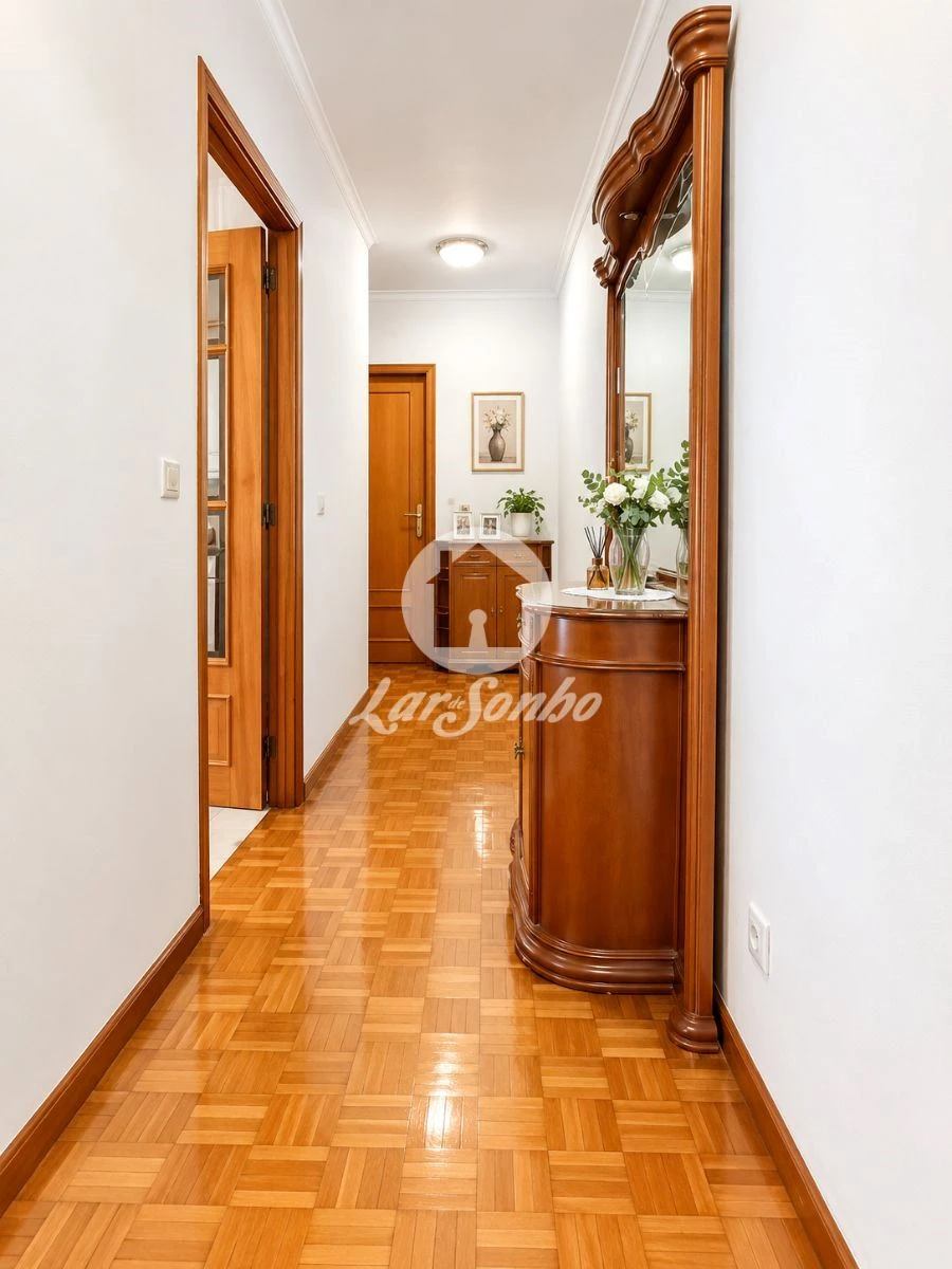 Apartamento T2 para Venda em Arcozelo Foto 24