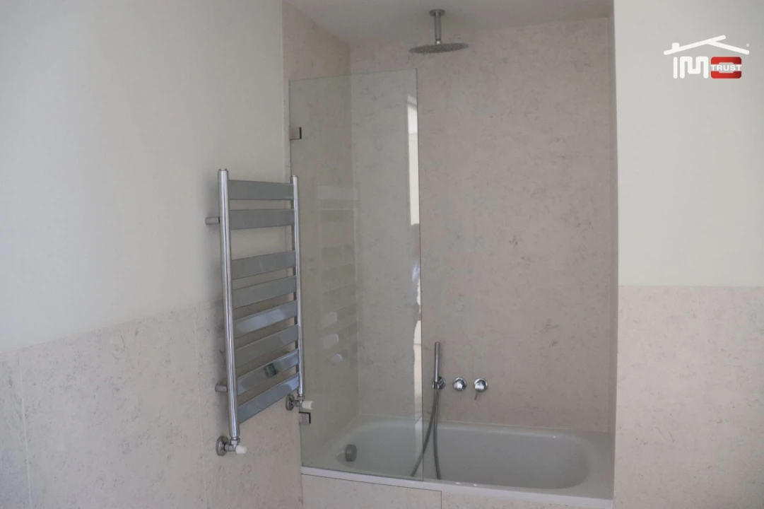 Apartamento T1 para Venda em Parque das Nações Foto 27