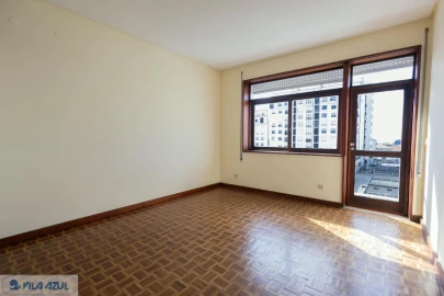 Apartamento T2 para Arrendamento em Cedofeita, Santo Ildefonso, Sé, Miragaia, São Nicolau e Vitória