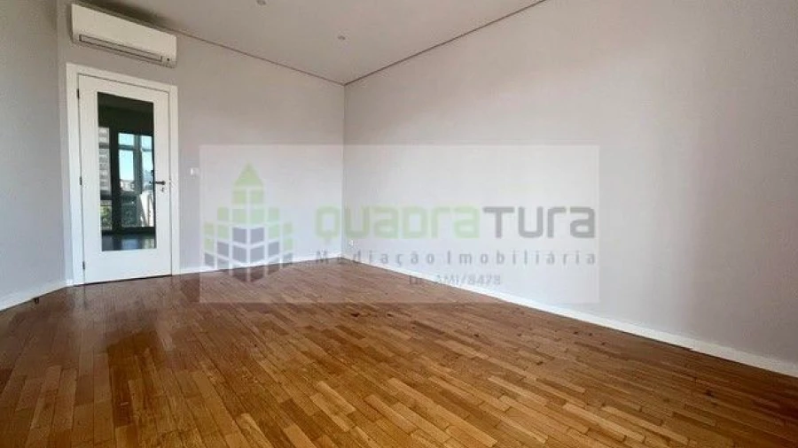 Apartamento T2 para Venda em Cedofeita, Santo Ildefonso, Sé, Miragaia, São Nicolau e Vitória