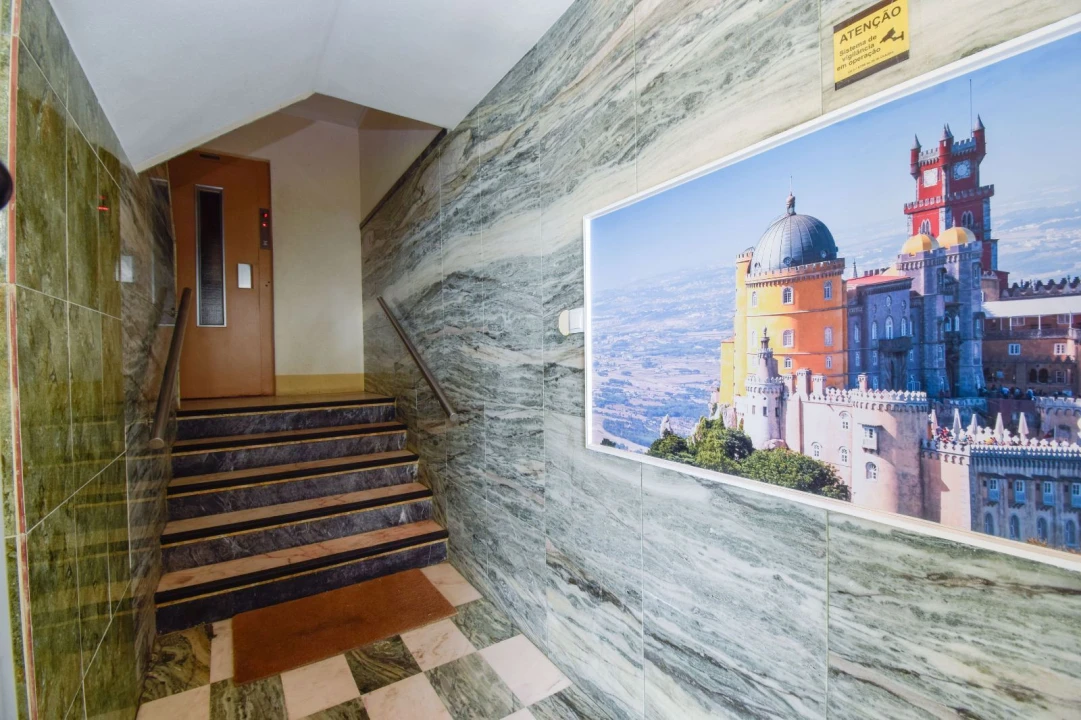 Apartamento T2 para Venda em Agualva e Mira-Sintra Foto 22