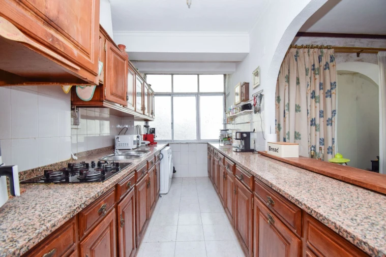 Apartamento T2 para Venda em Agualva e Mira-Sintra Foto 10