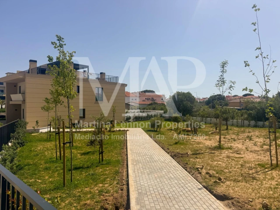 Moradia T4 para Venda em Alcabideche Foto 2